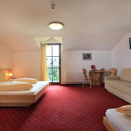Reitlwirt Hotel 4*